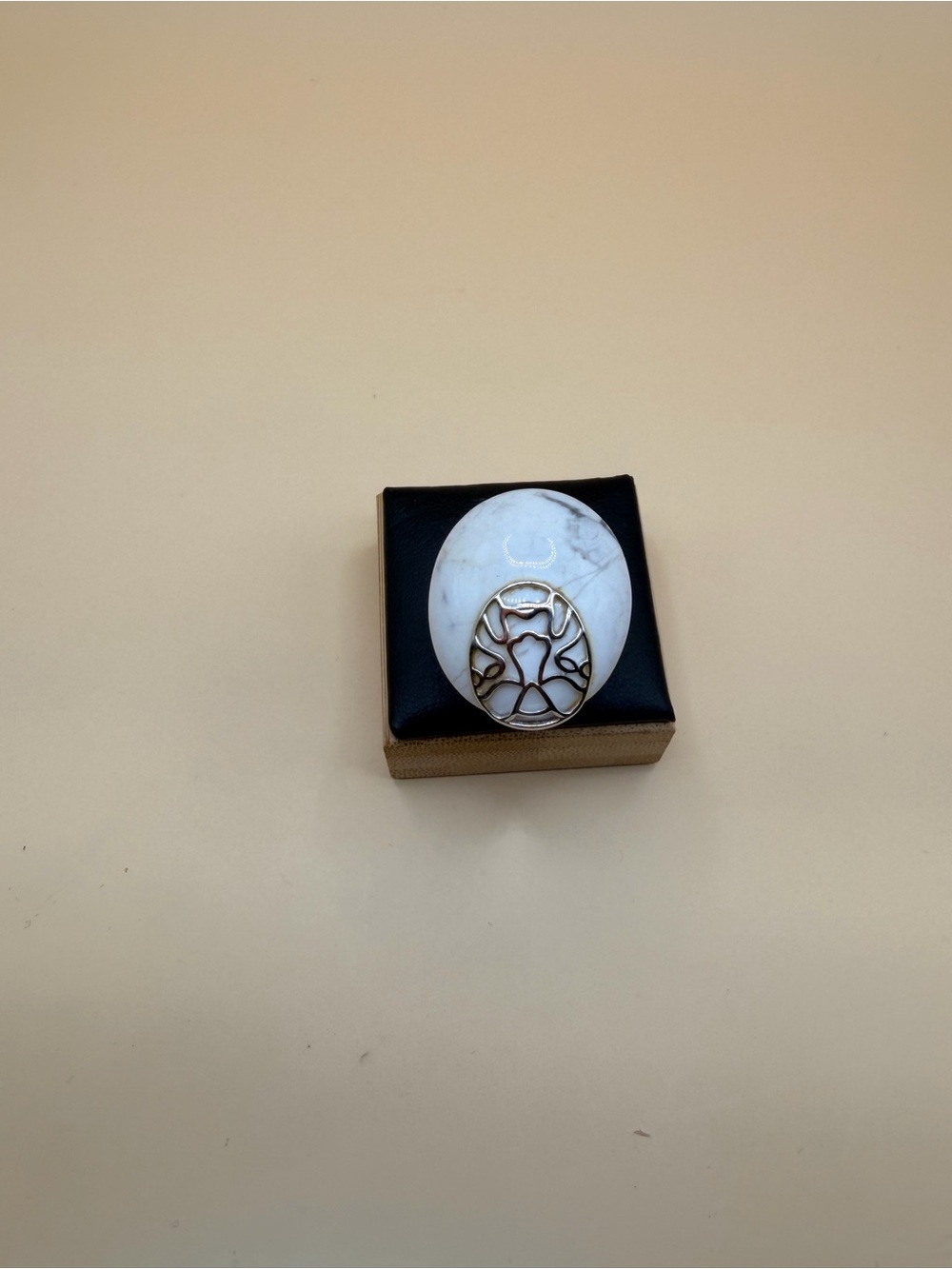 925 Sterling Silver White Howlite Ring Size 9